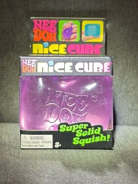 NeeDoh Cube Squishy - Purple